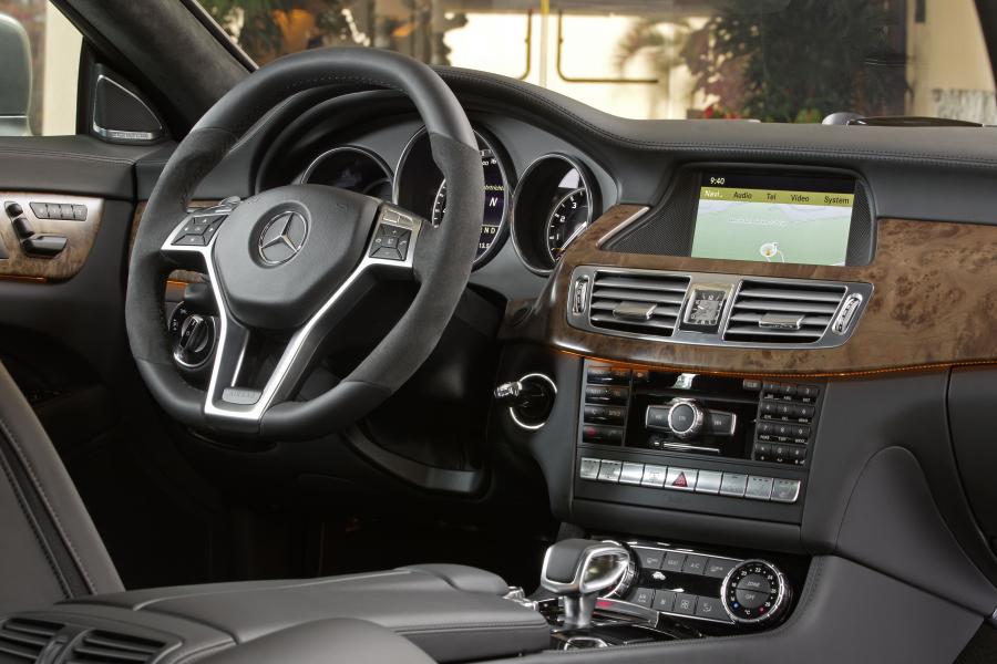  Mercedes-Benz CLS63 AMG 2011 года  (фото 120 из 199)